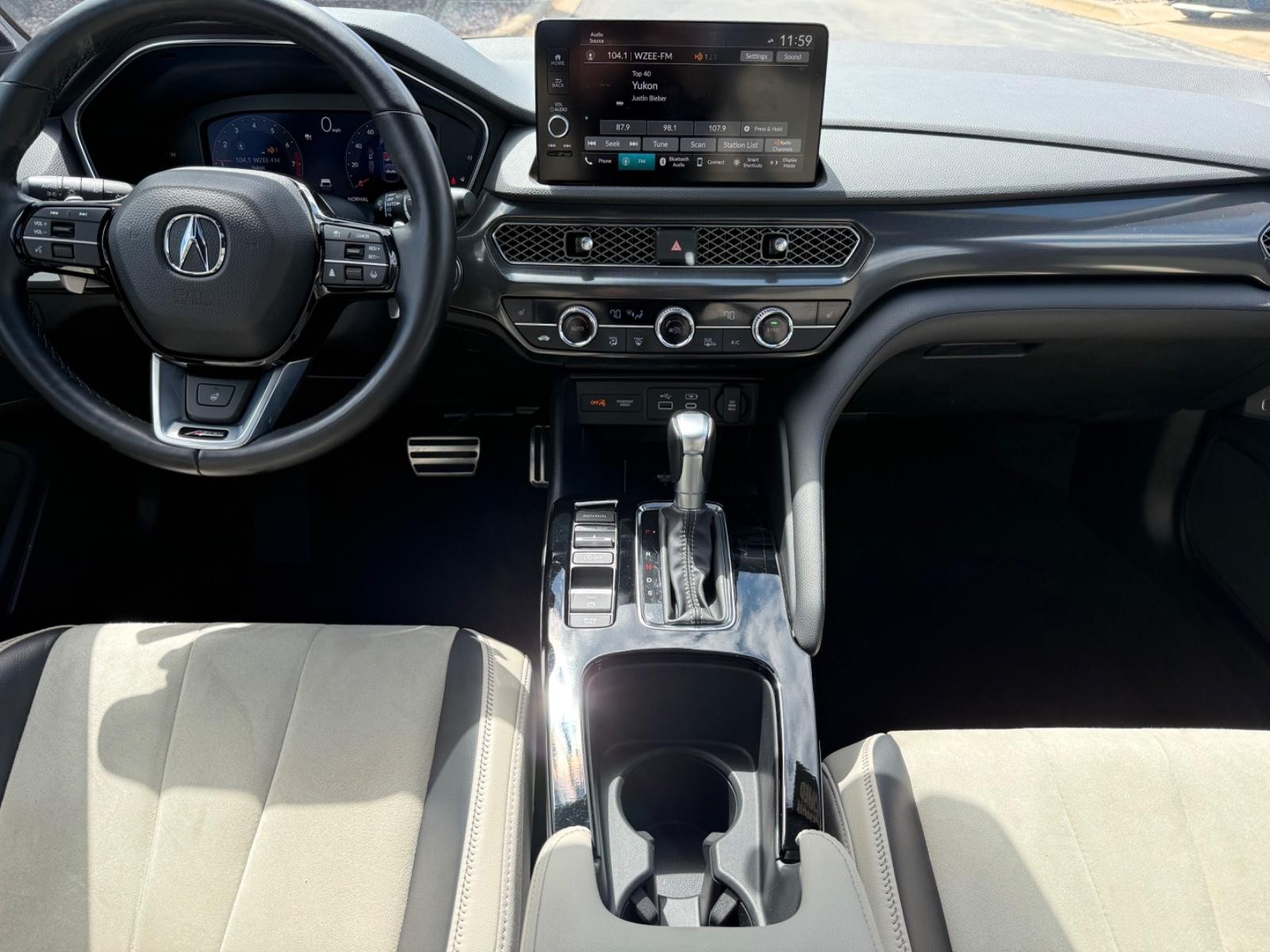 Acura Integra Vehicle Image 11