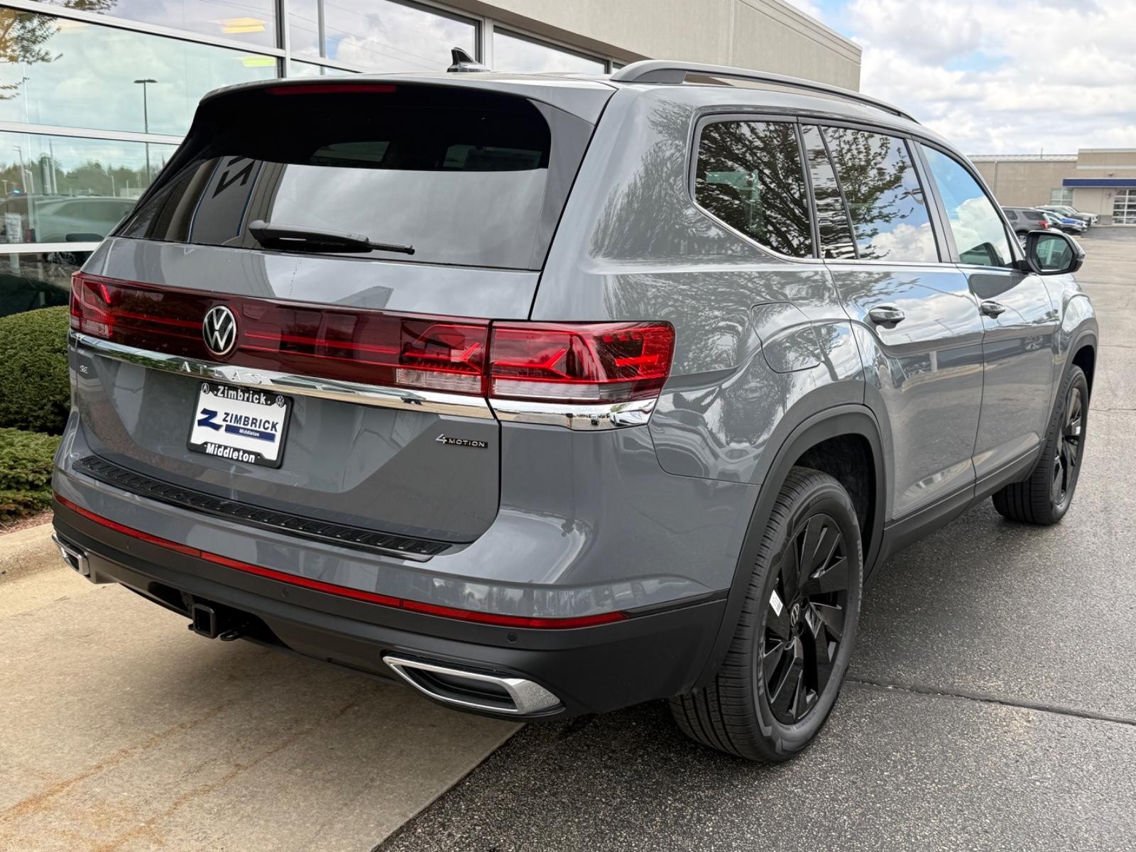 Volkswagen Atlas Vehicle Image 03