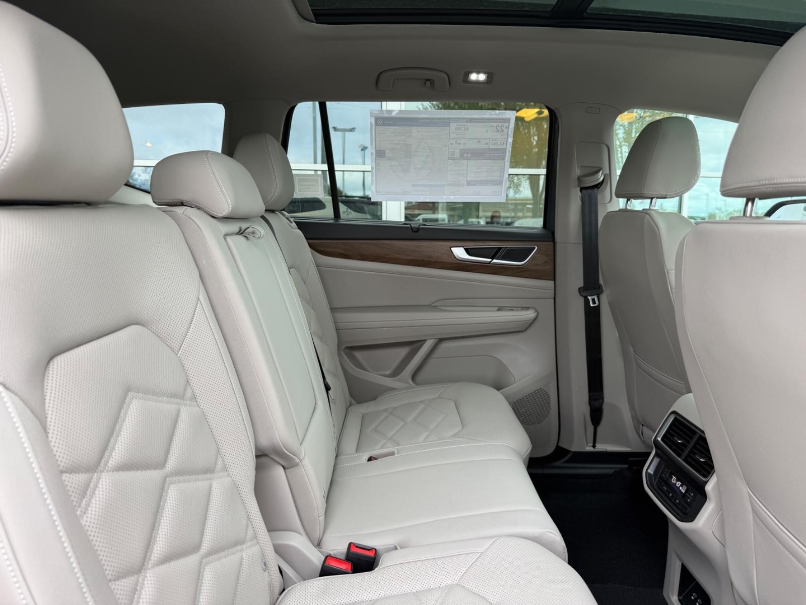 Volkswagen Atlas Vehicle Image 05