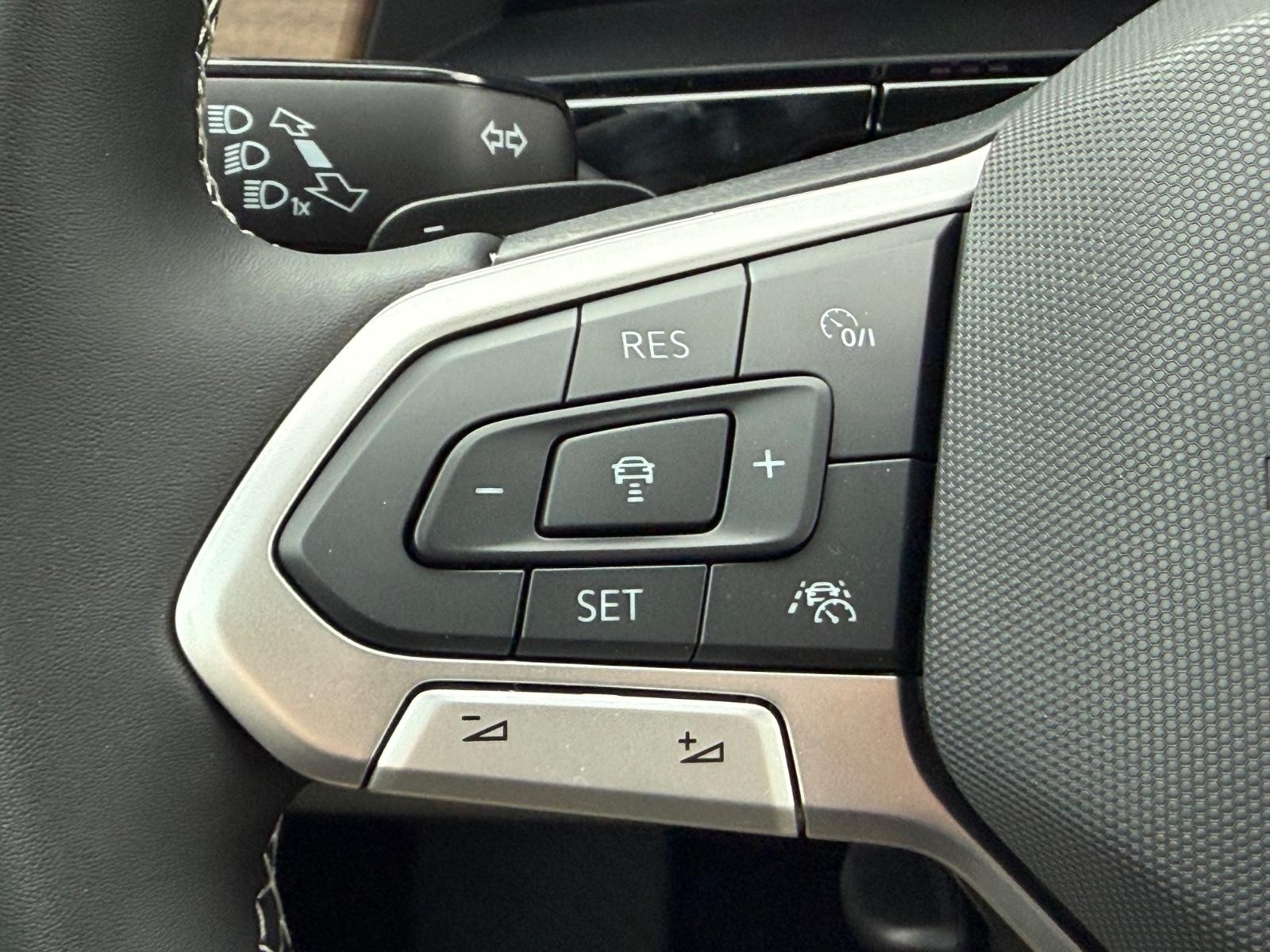 Volkswagen Atlas Vehicle Image 12