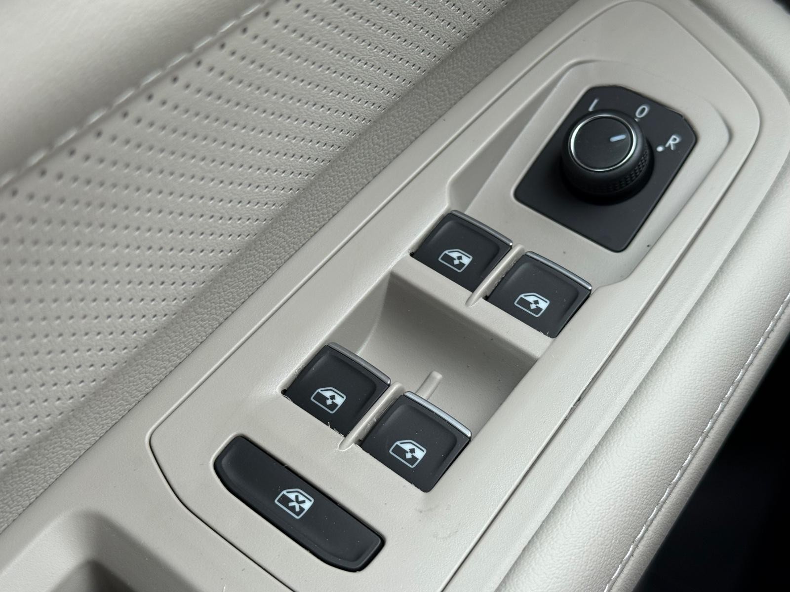 Volkswagen Atlas Vehicle Image 16