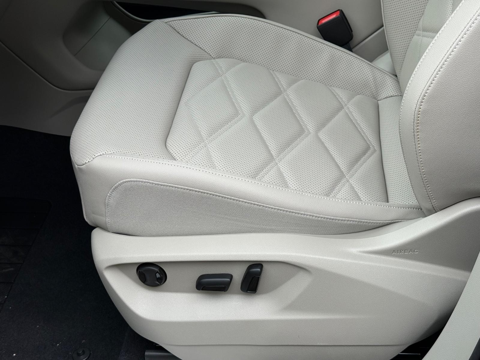 Volkswagen Atlas Vehicle Image 17