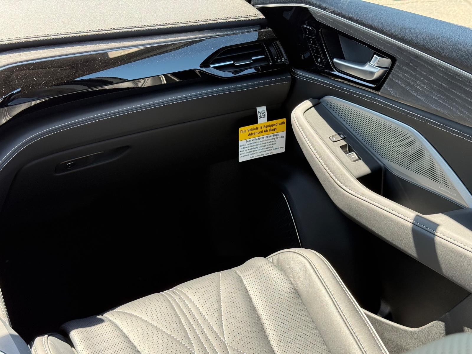 Acura MDX Vehicle Image 10