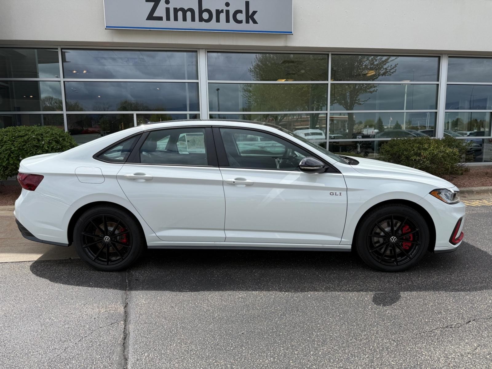 Volkswagen Jetta GLI Vehicle Image 02