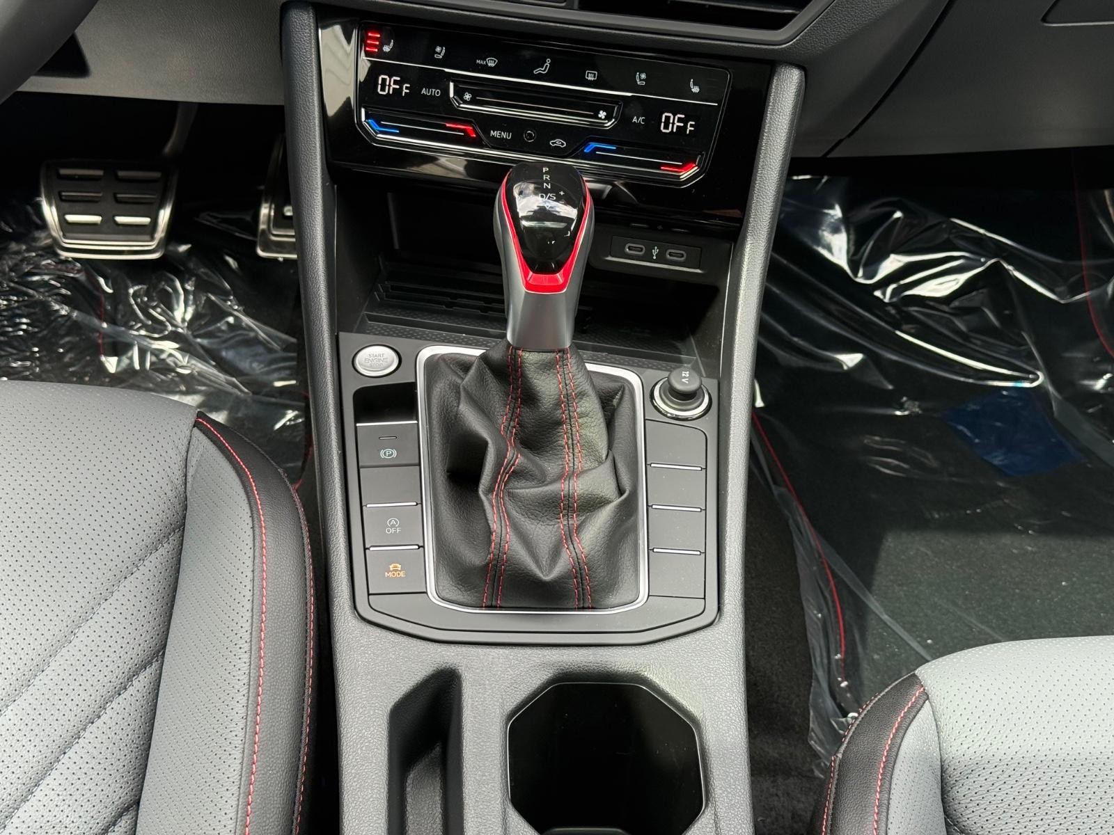Volkswagen Jetta GLI Vehicle Image 08