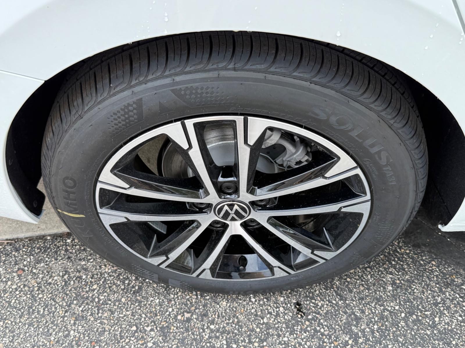 Volkswagen Jetta Vehicle Image 04