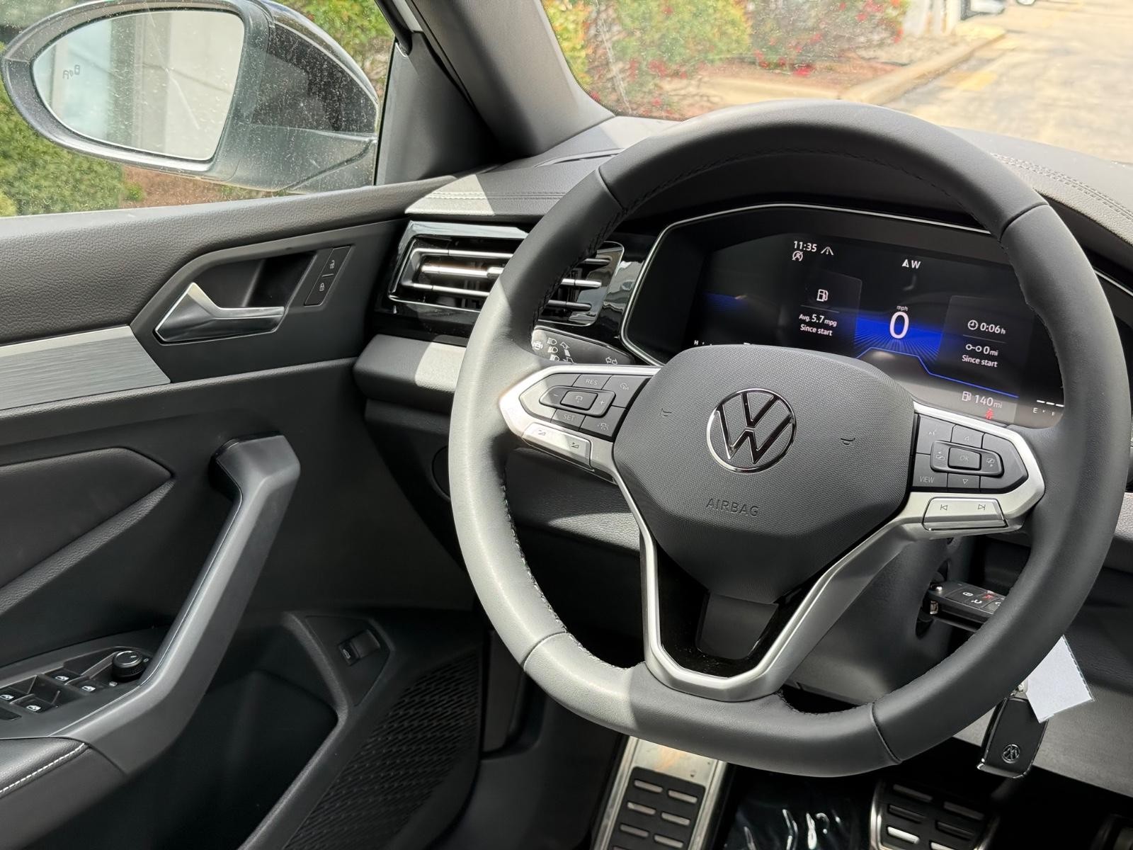 Volkswagen Jetta Vehicle Image 09