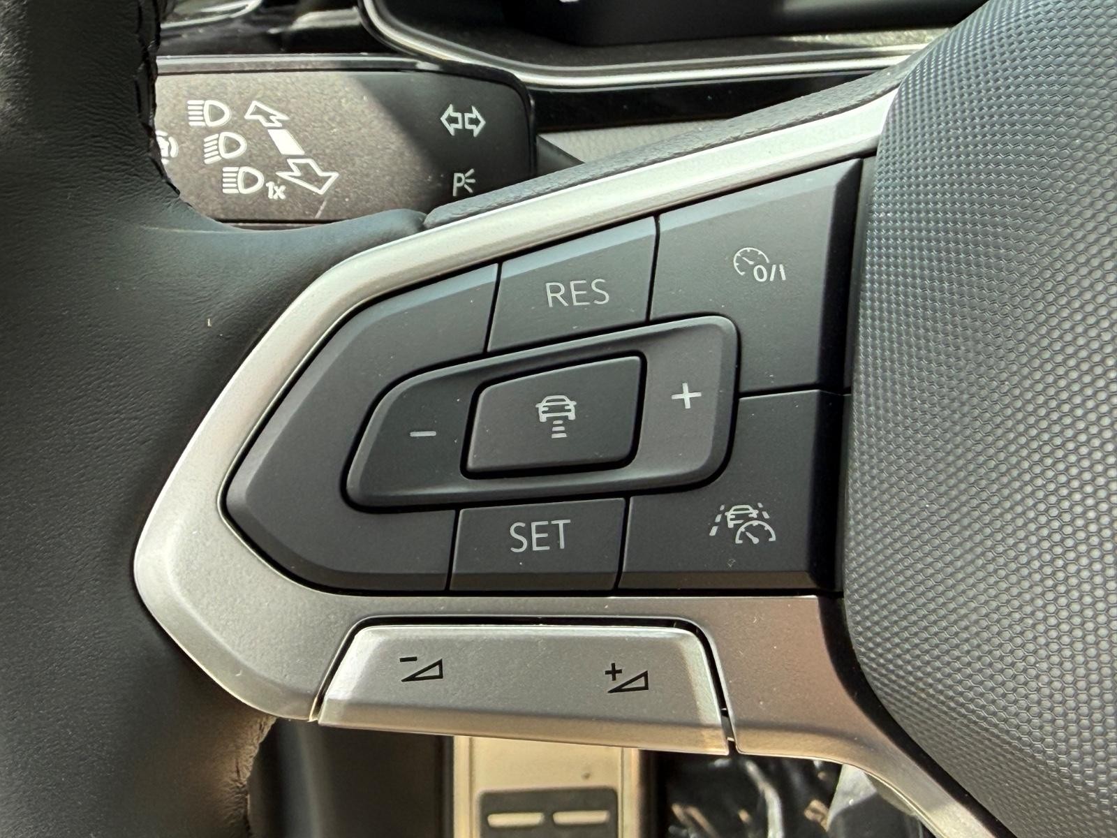 Volkswagen Jetta Vehicle Image 11