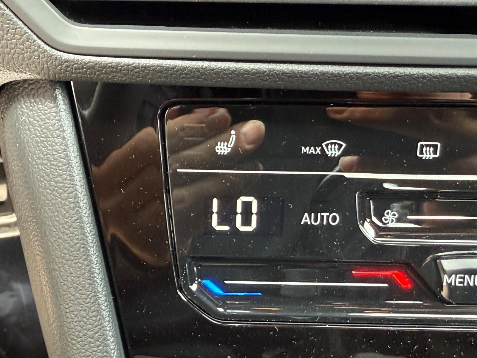 Volkswagen Jetta Vehicle Image 14