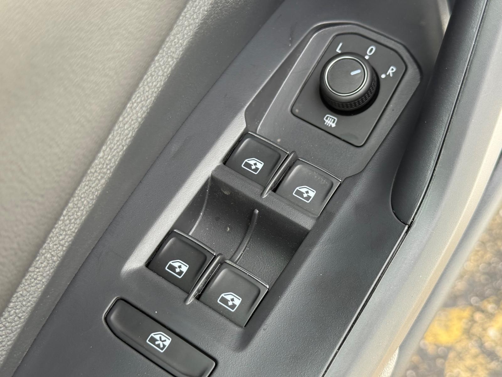 Volkswagen Jetta Vehicle Image 15
