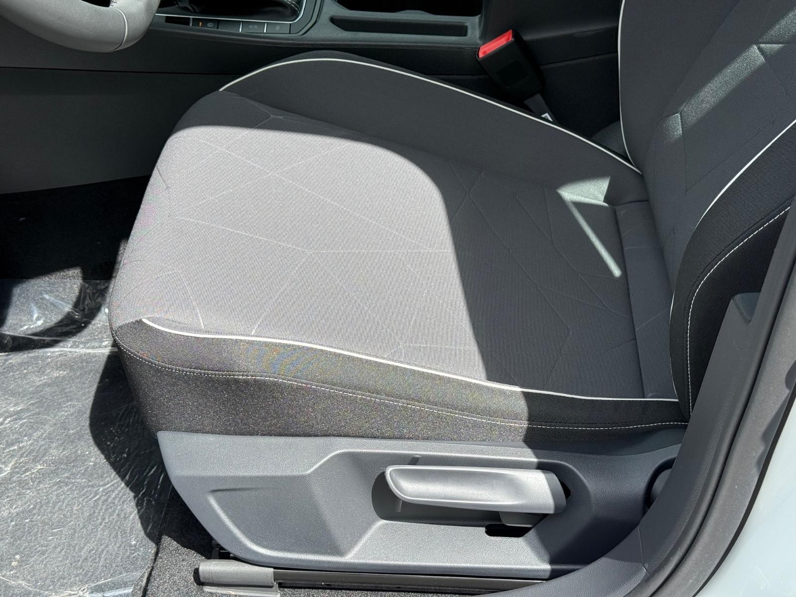 Volkswagen Jetta Vehicle Image 16