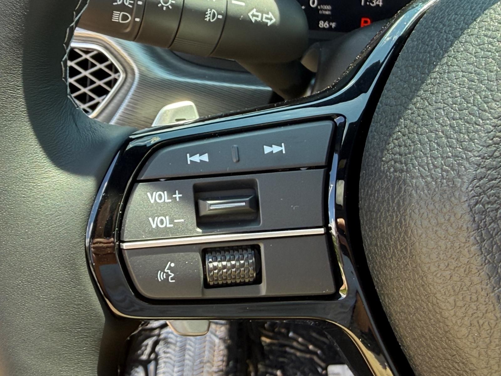 Acura Integra Vehicle Image 11