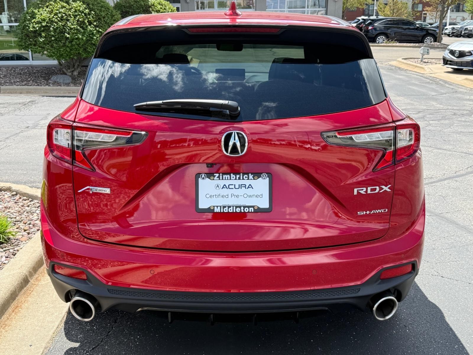 Acura RDX Vehicle Full-screen Gallery Image 04