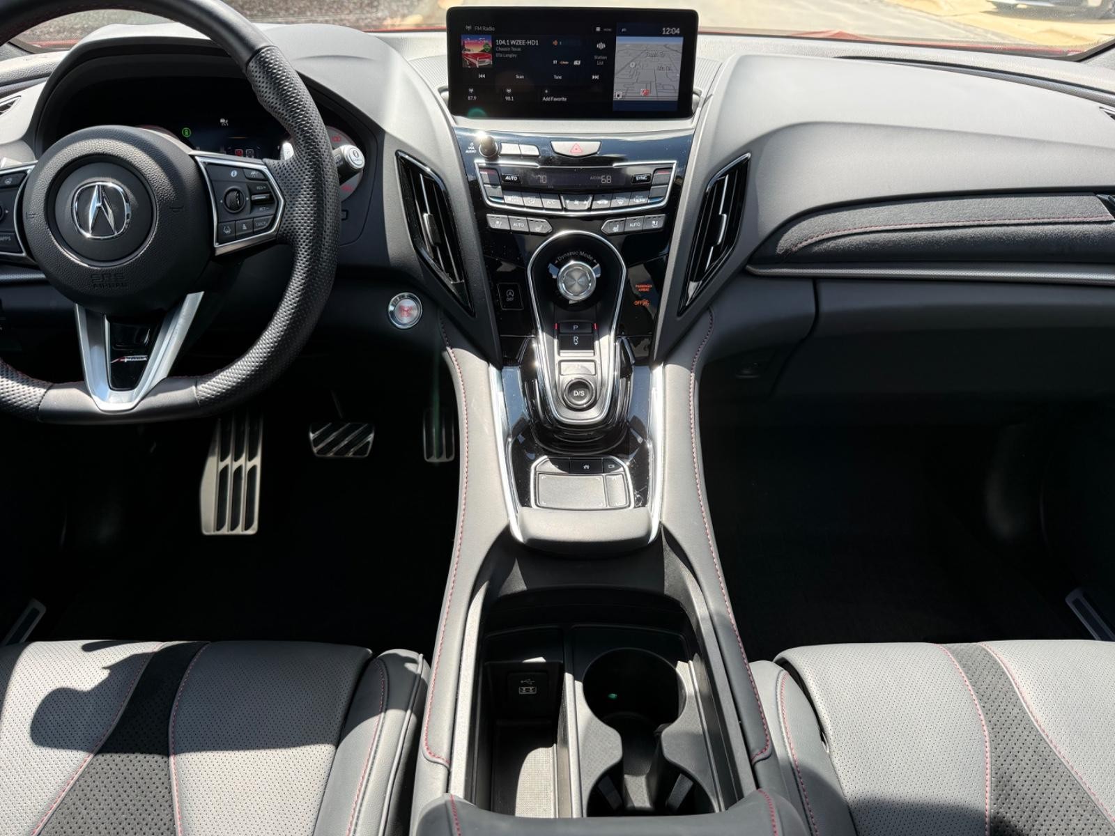 Acura RDX Vehicle Full-screen Gallery Image 11