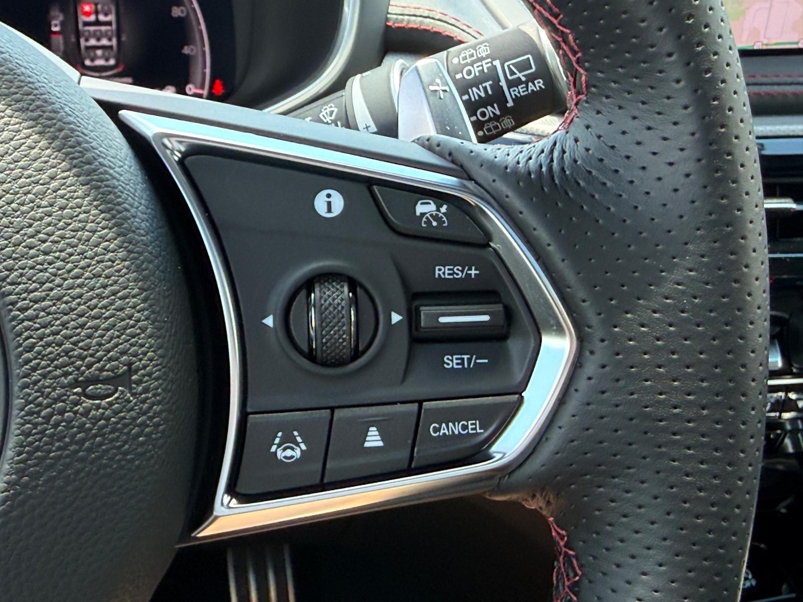 Acura MDX Vehicle Image 12