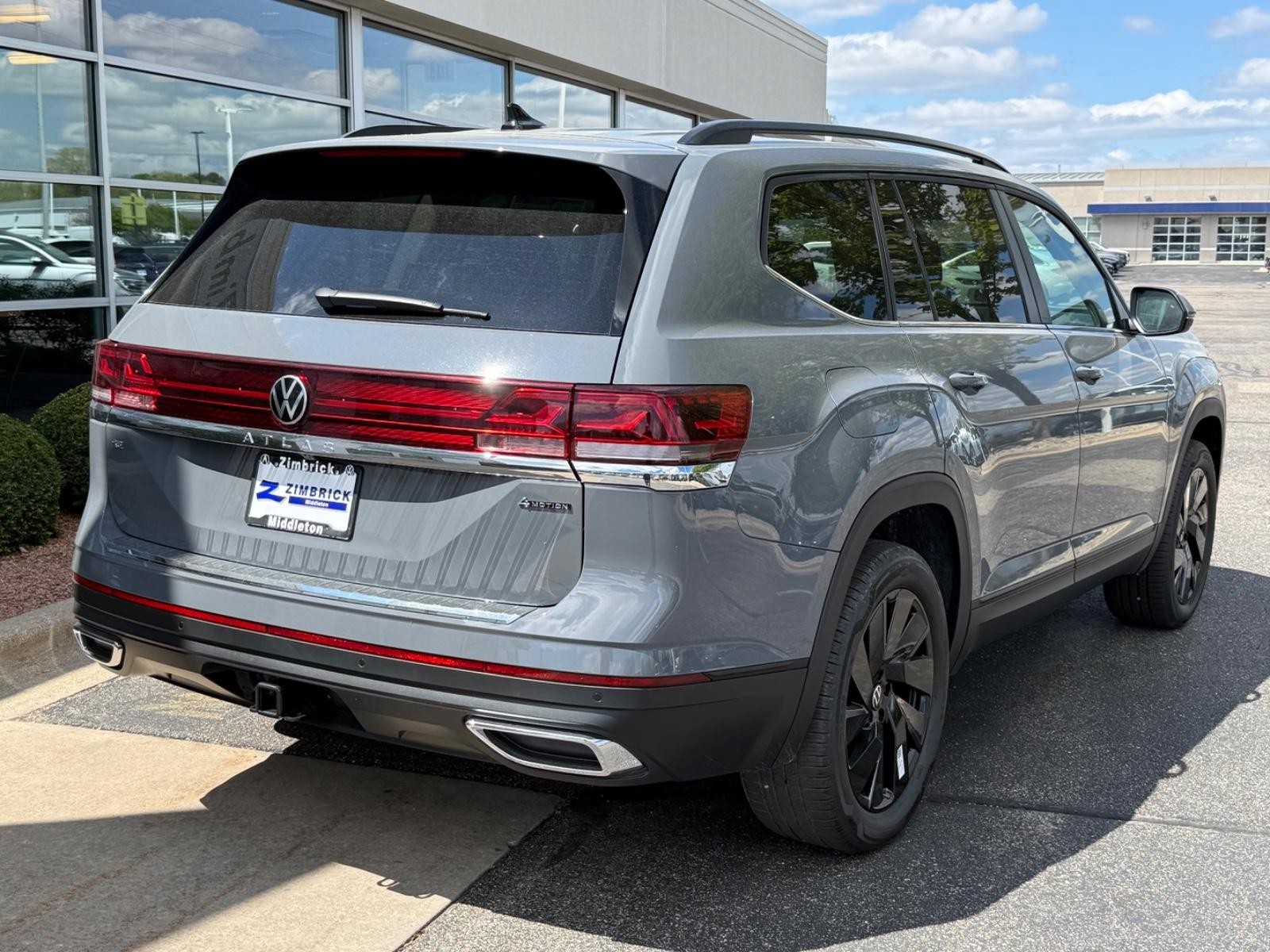 Volkswagen Atlas Vehicle Image 03