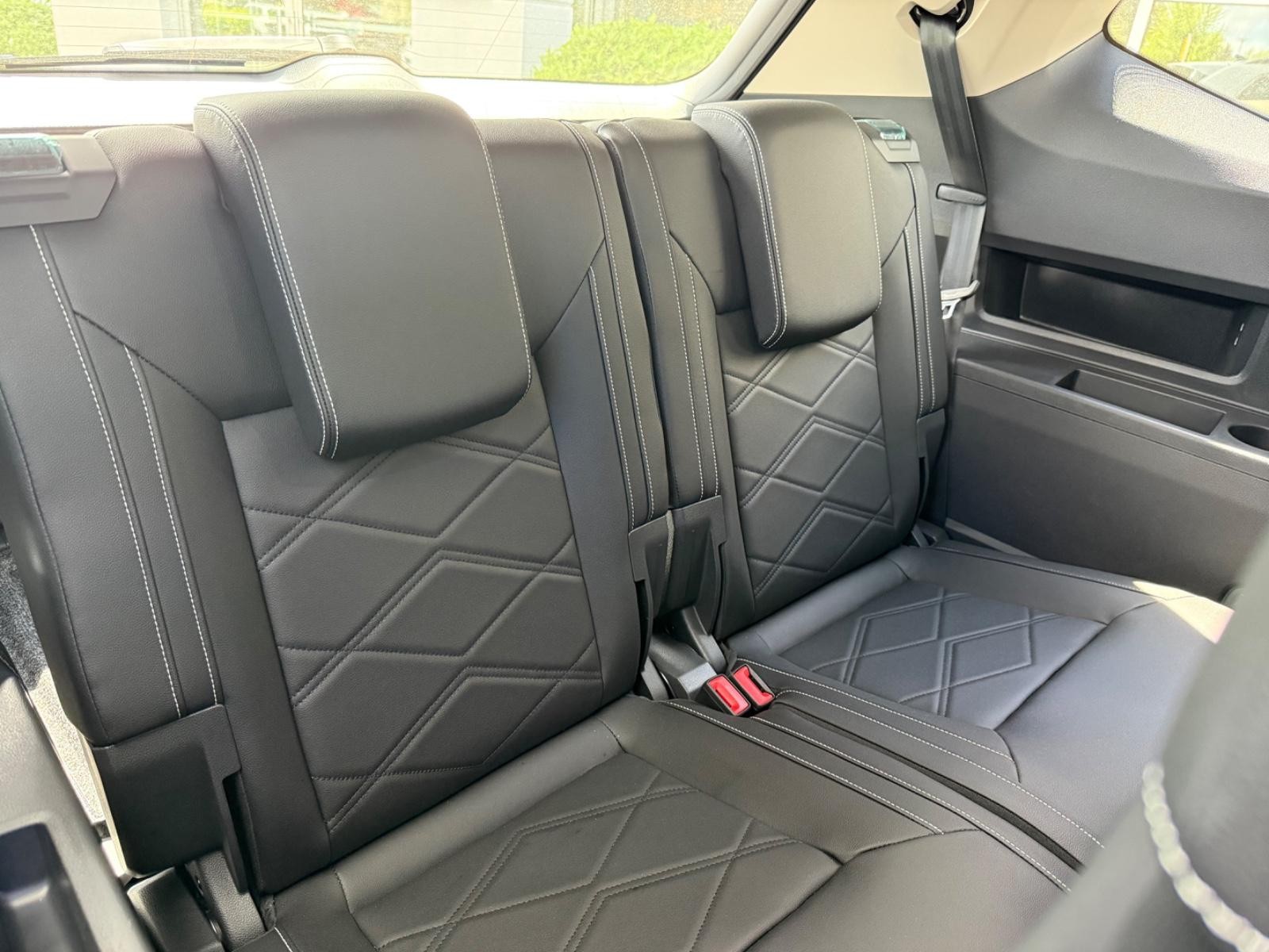 Volkswagen Atlas Vehicle Image 06
