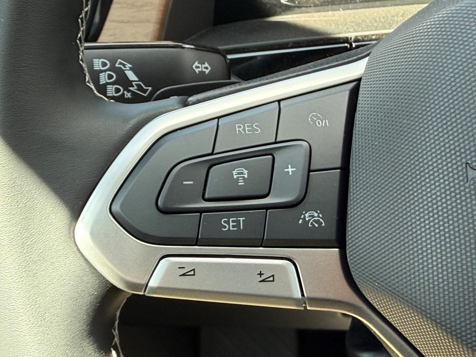 Volkswagen Atlas Vehicle Image 12
