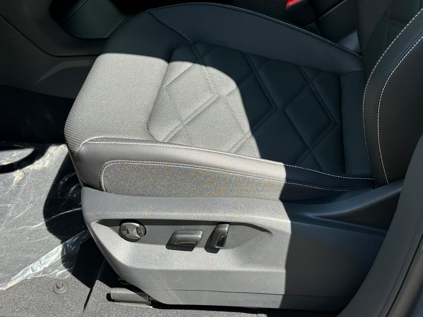 Volkswagen Atlas Vehicle Image 17