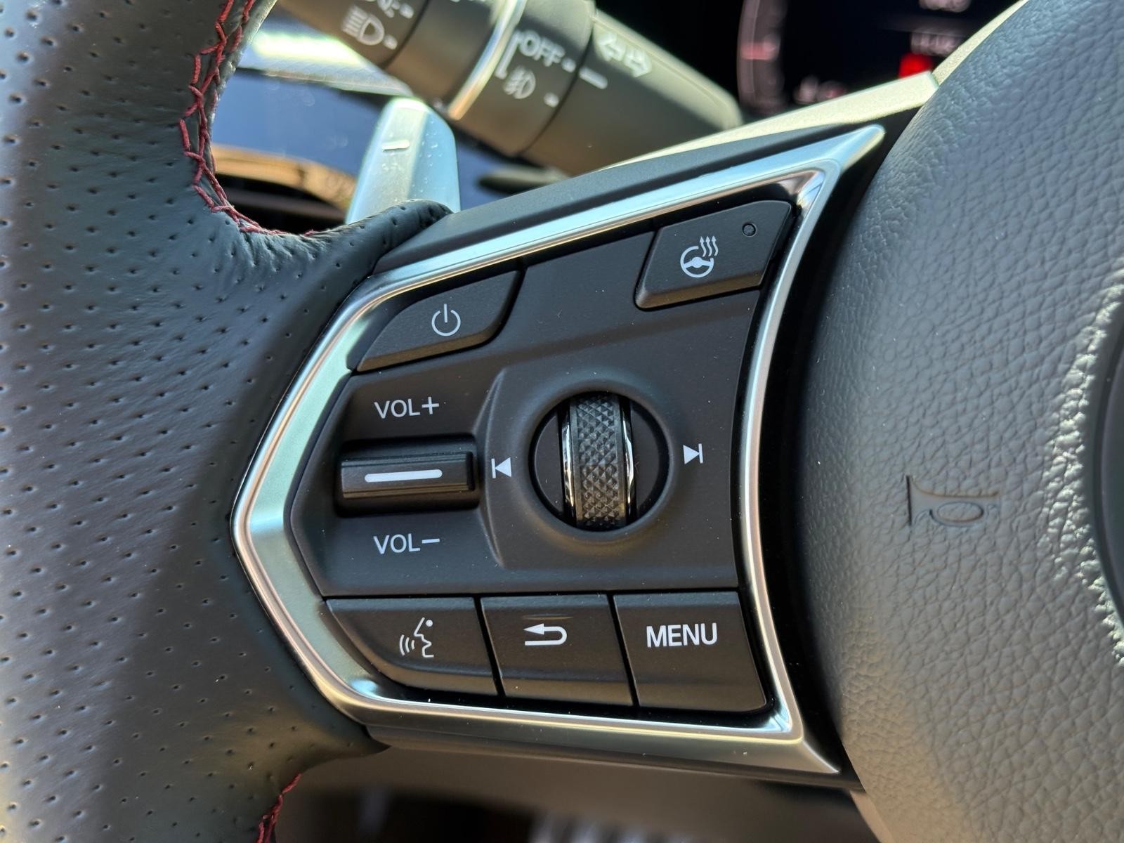 Acura MDX Vehicle Image 12