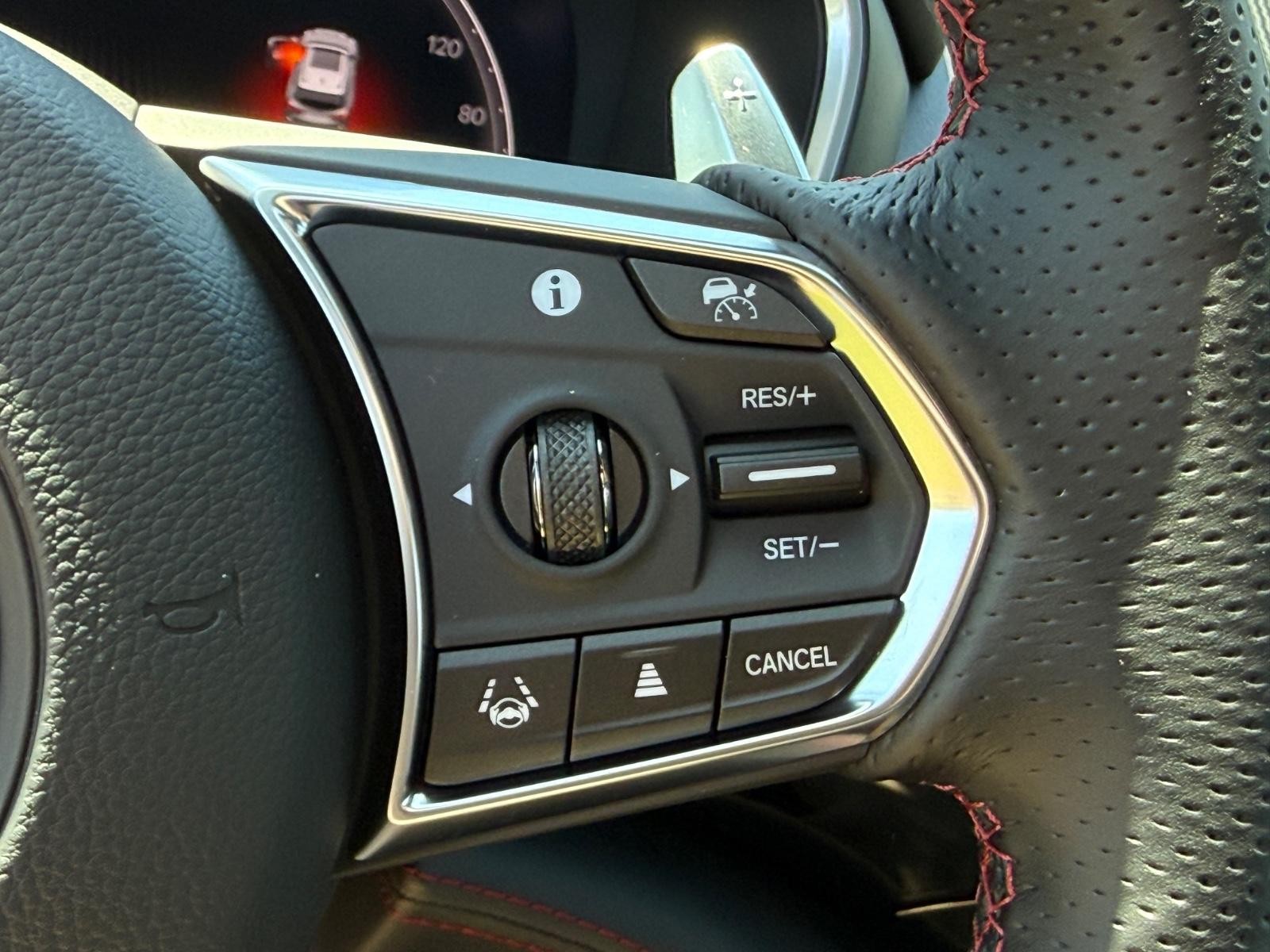 Acura MDX Vehicle Image 13