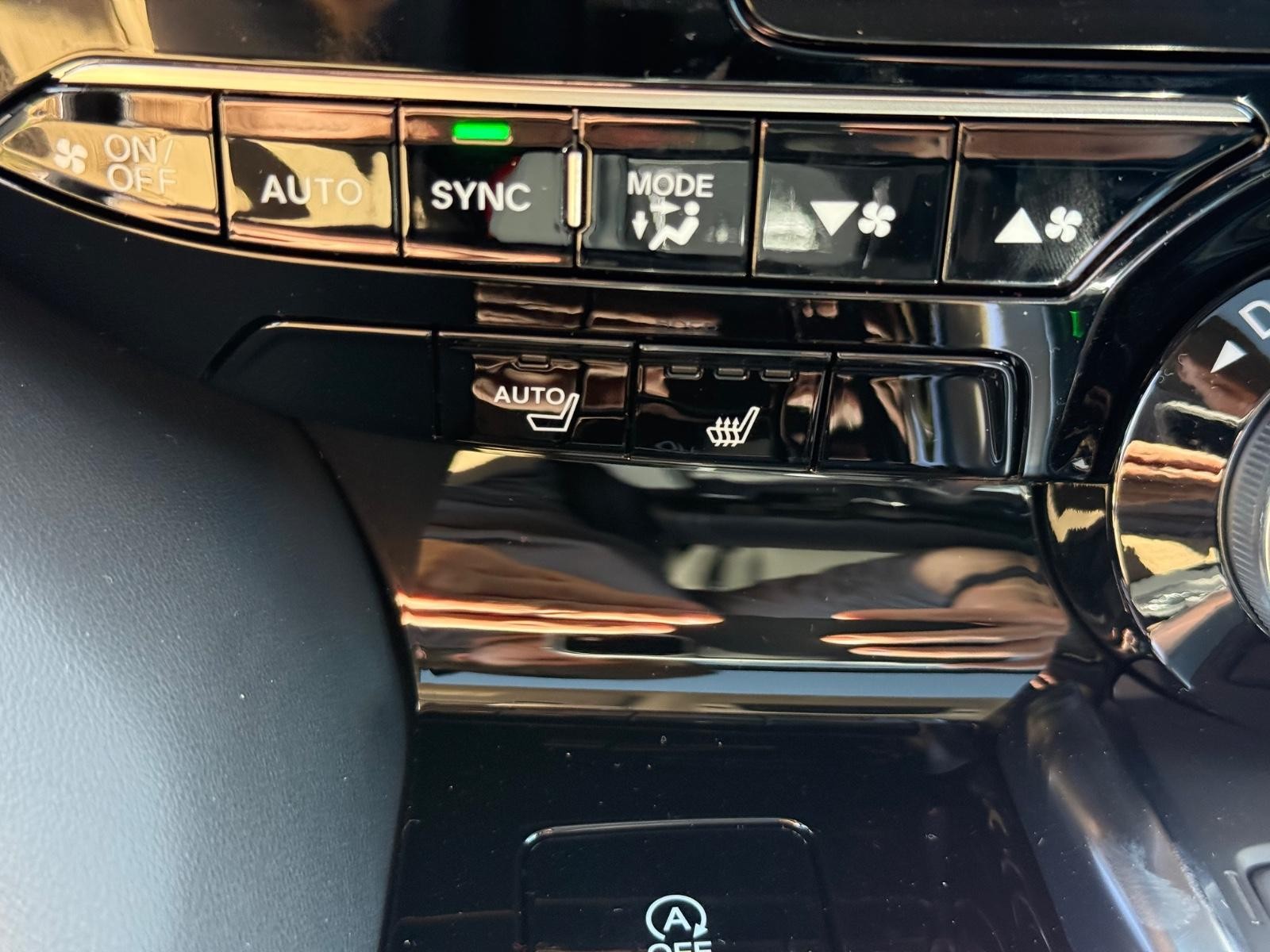 Acura MDX Vehicle Image 15