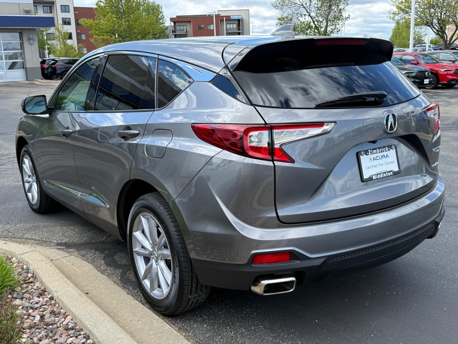 Acura RDX Vehicle Full-screen Gallery Image 06