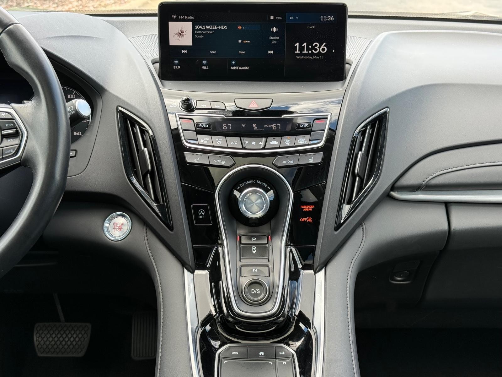 Acura RDX Vehicle Full-screen Gallery Image 12
