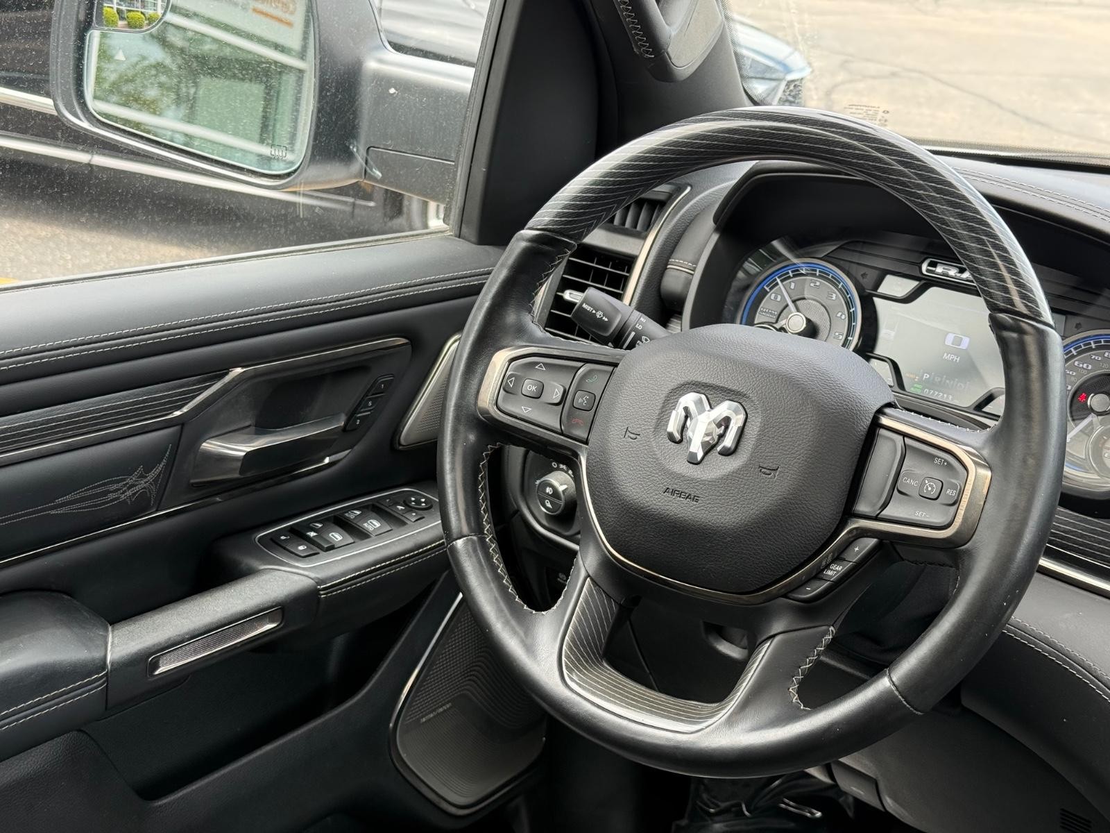Ram 1500 Vehicle Image 14