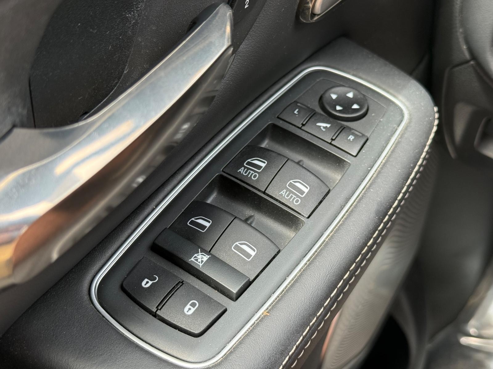 Ram 1500 Vehicle Image 22