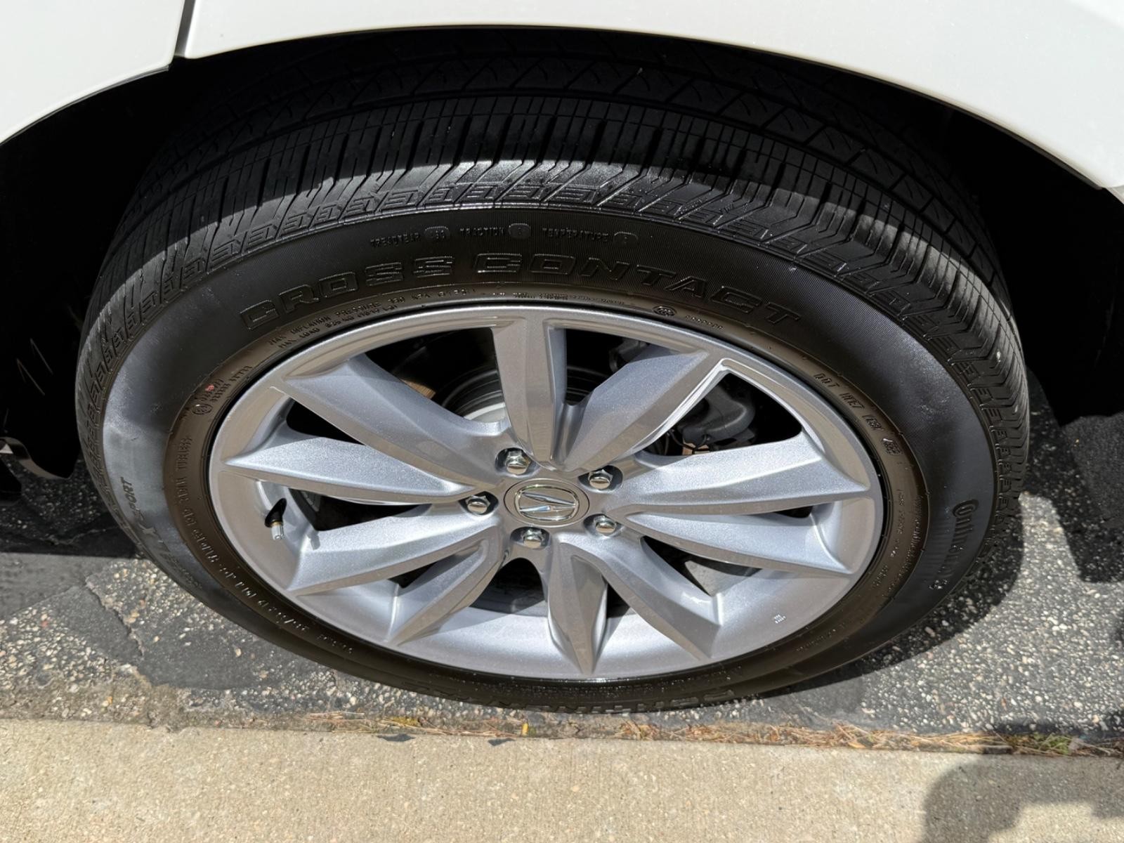 Acura RDX Vehicle Full-screen Gallery Image 07