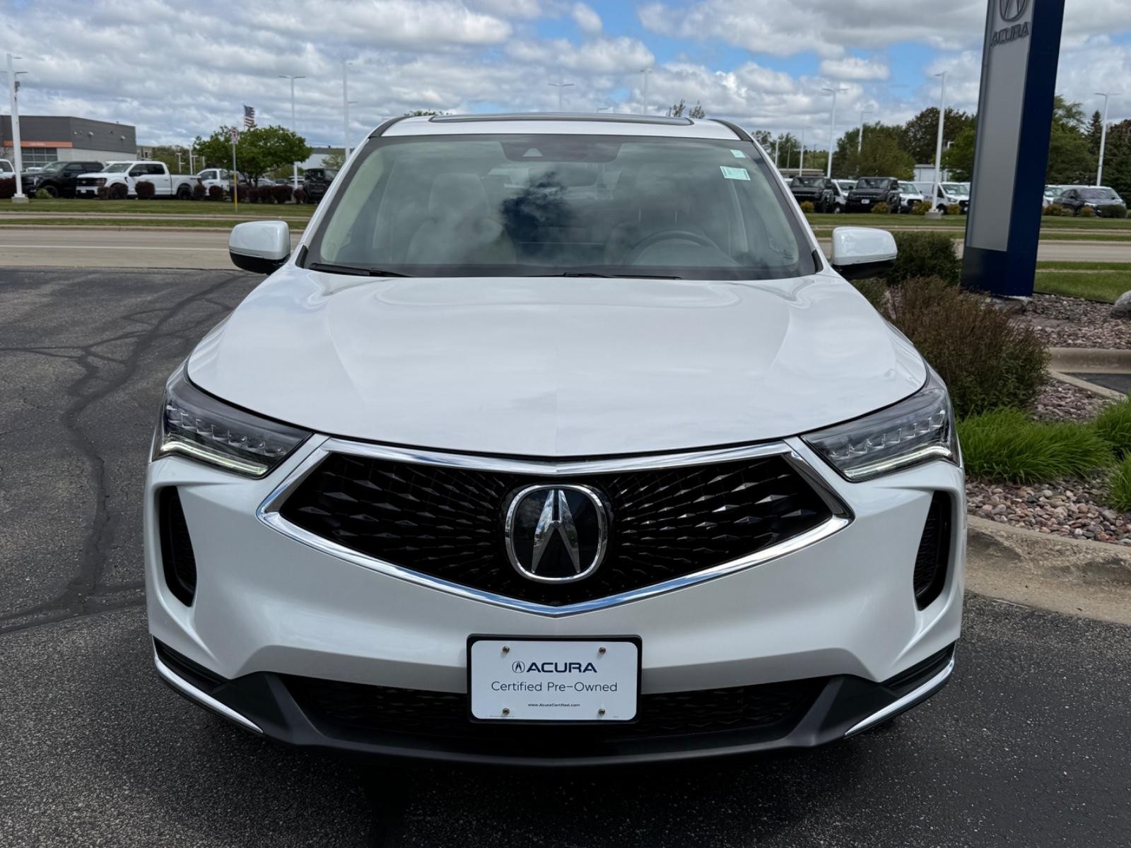 Acura RDX Vehicle Full-screen Gallery Image 09