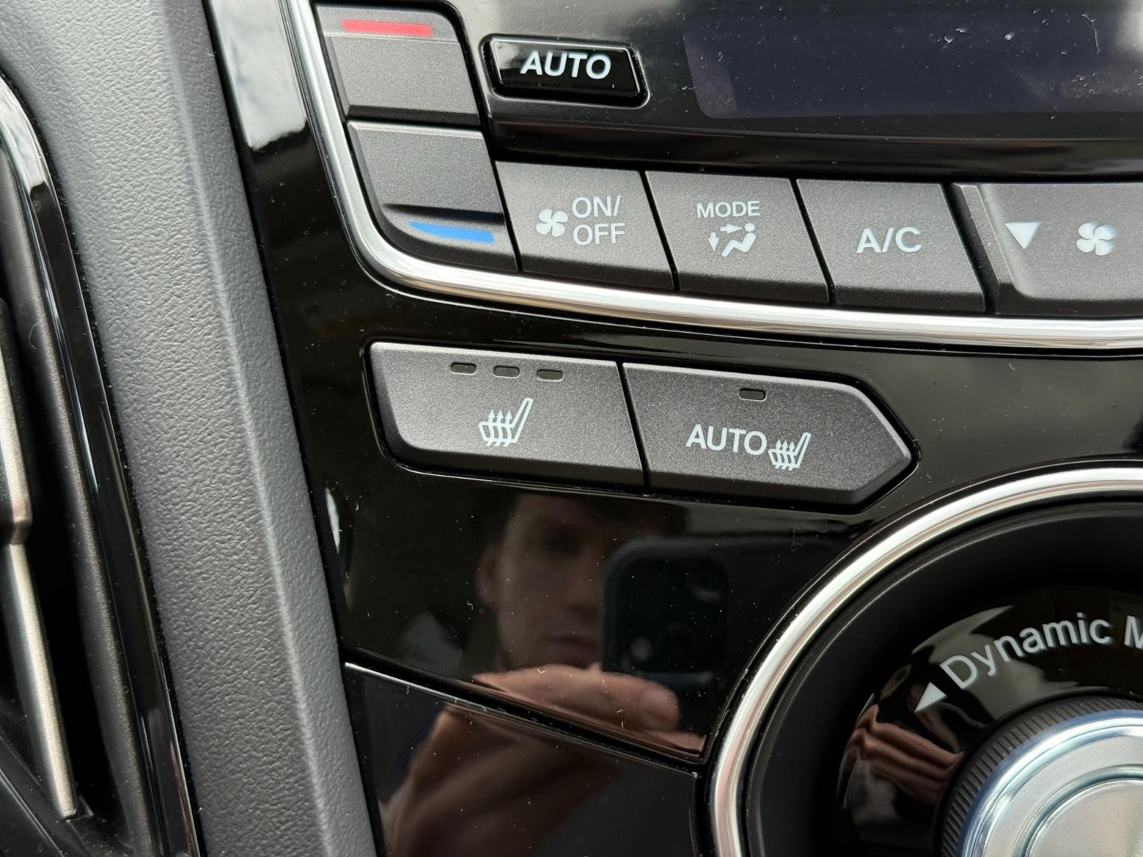 Acura RDX Vehicle Full-screen Gallery Image 21