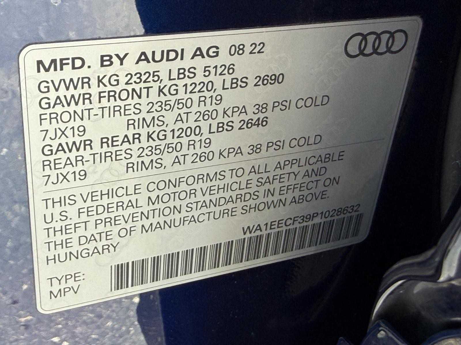 Audi Q3 Vehicle Full-screen Gallery Image 23