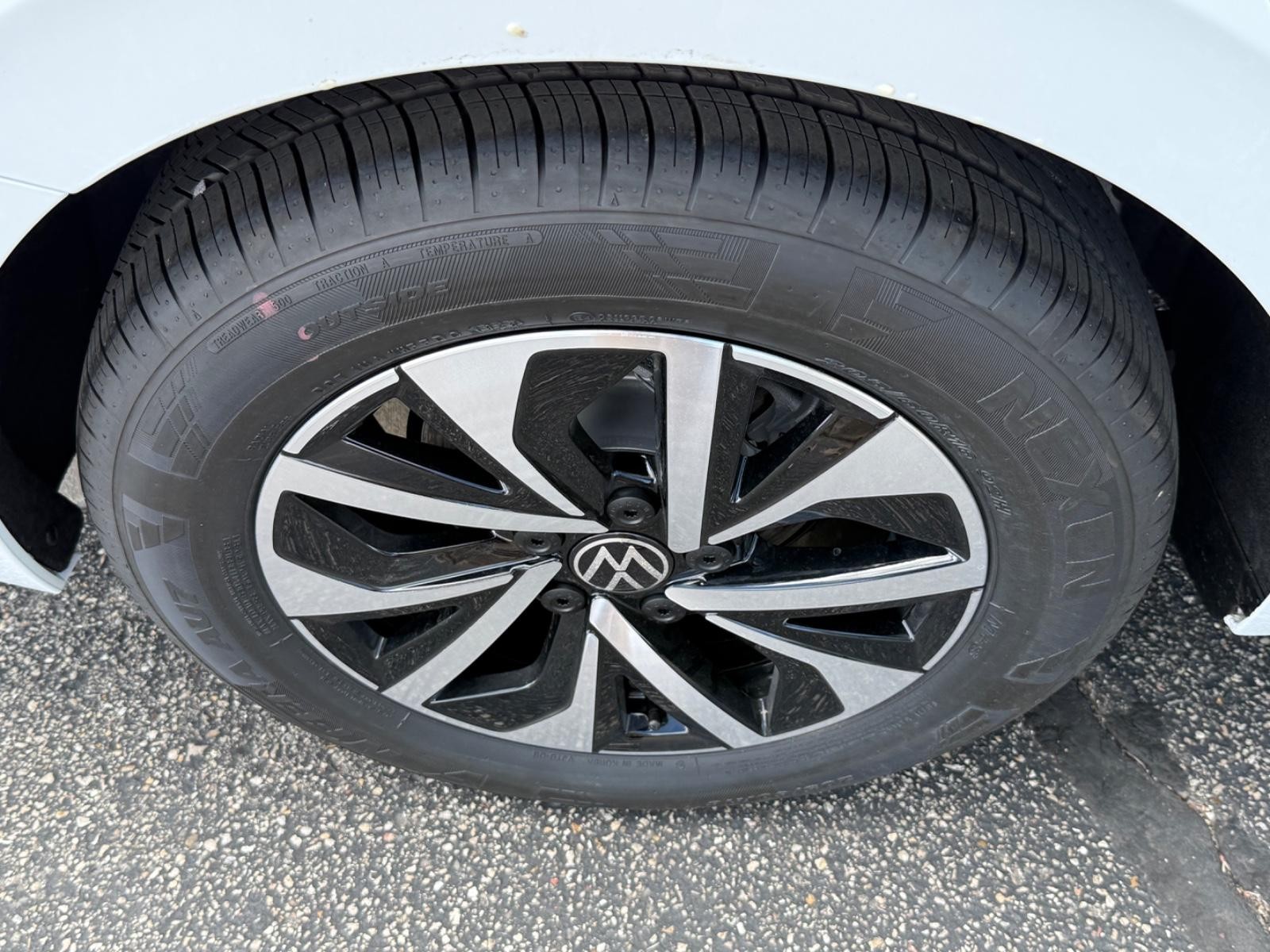 Volkswagen Jetta Vehicle Image 04