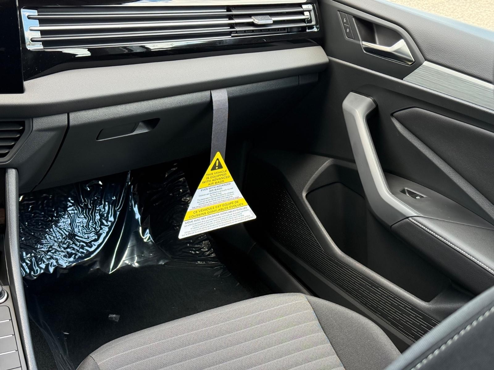 Volkswagen Jetta Vehicle Image 11
