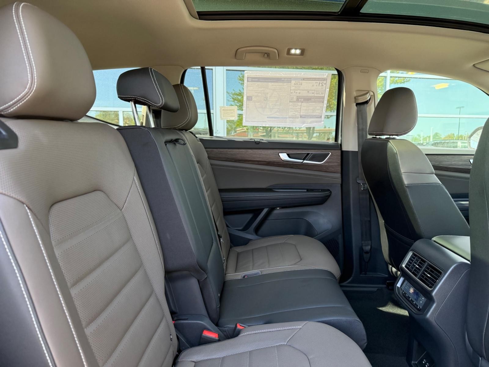 Volkswagen Atlas Vehicle Image 05