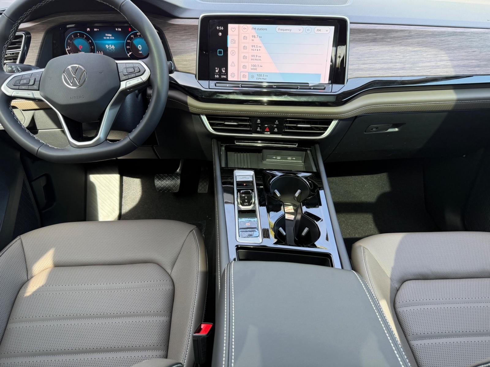 Volkswagen Atlas Vehicle Image 07