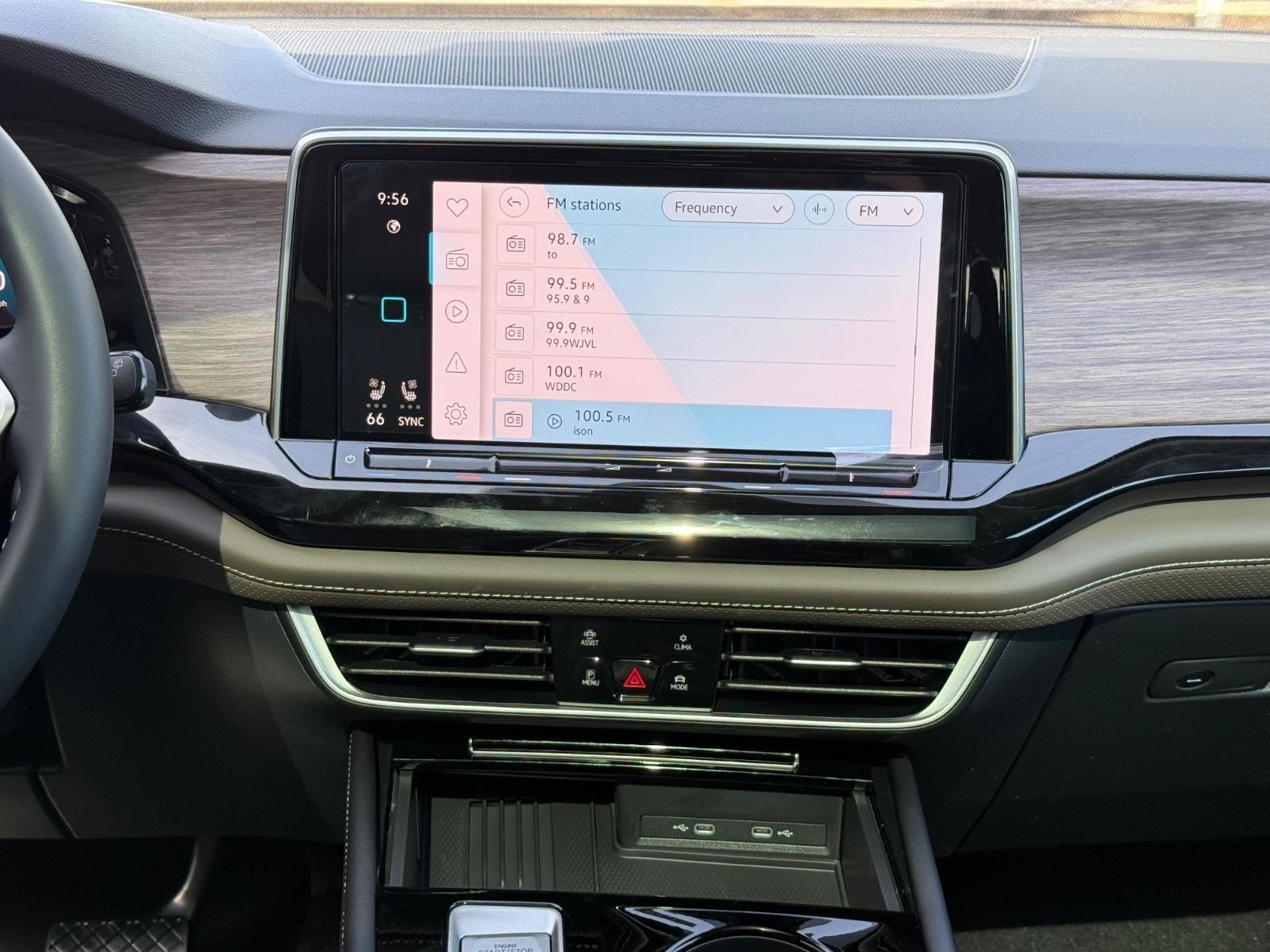 Volkswagen Atlas Vehicle Image 08