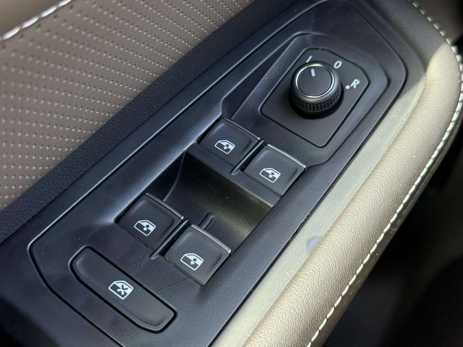 Volkswagen Atlas Vehicle Image 16