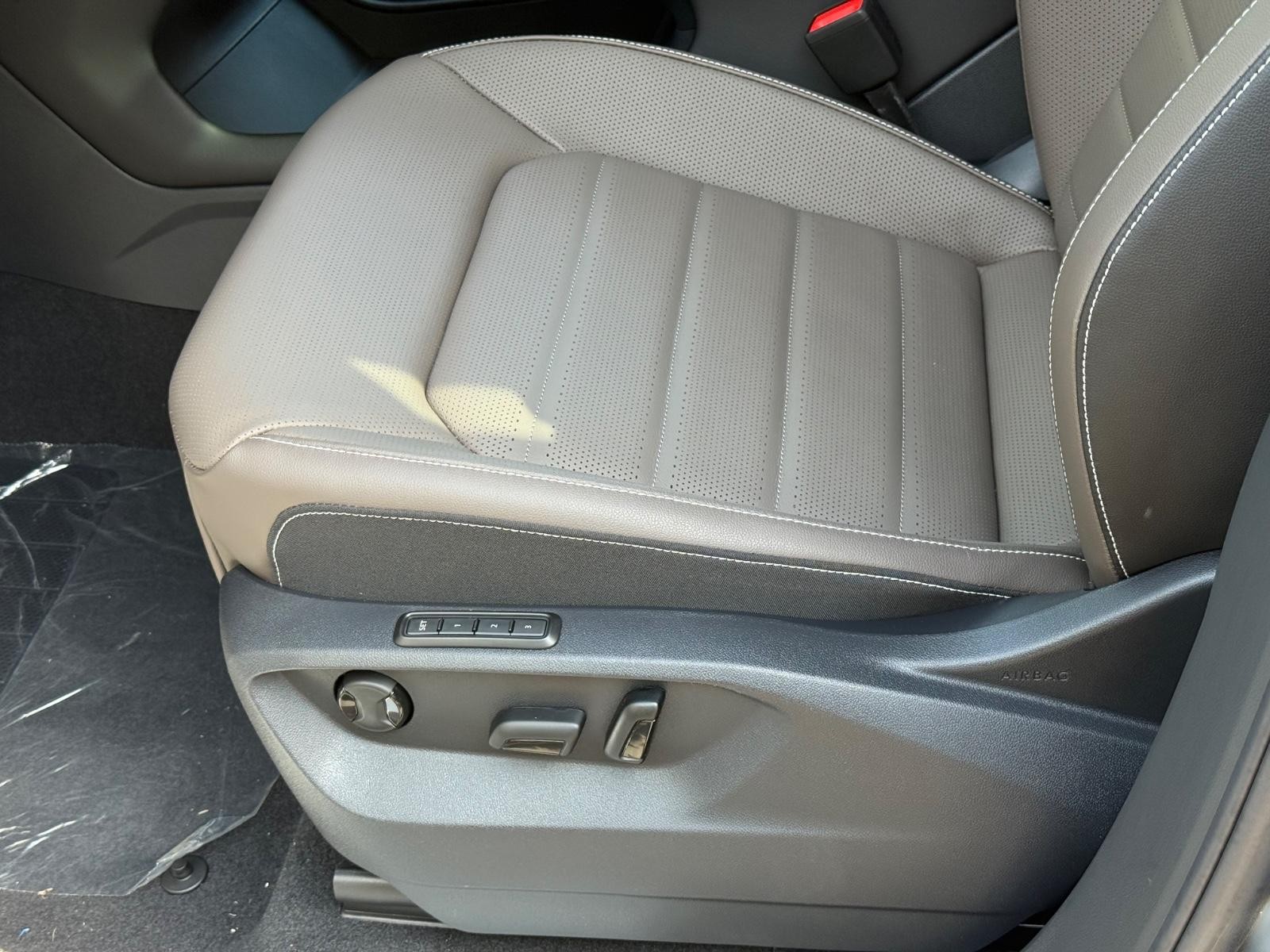 Volkswagen Atlas Vehicle Image 17