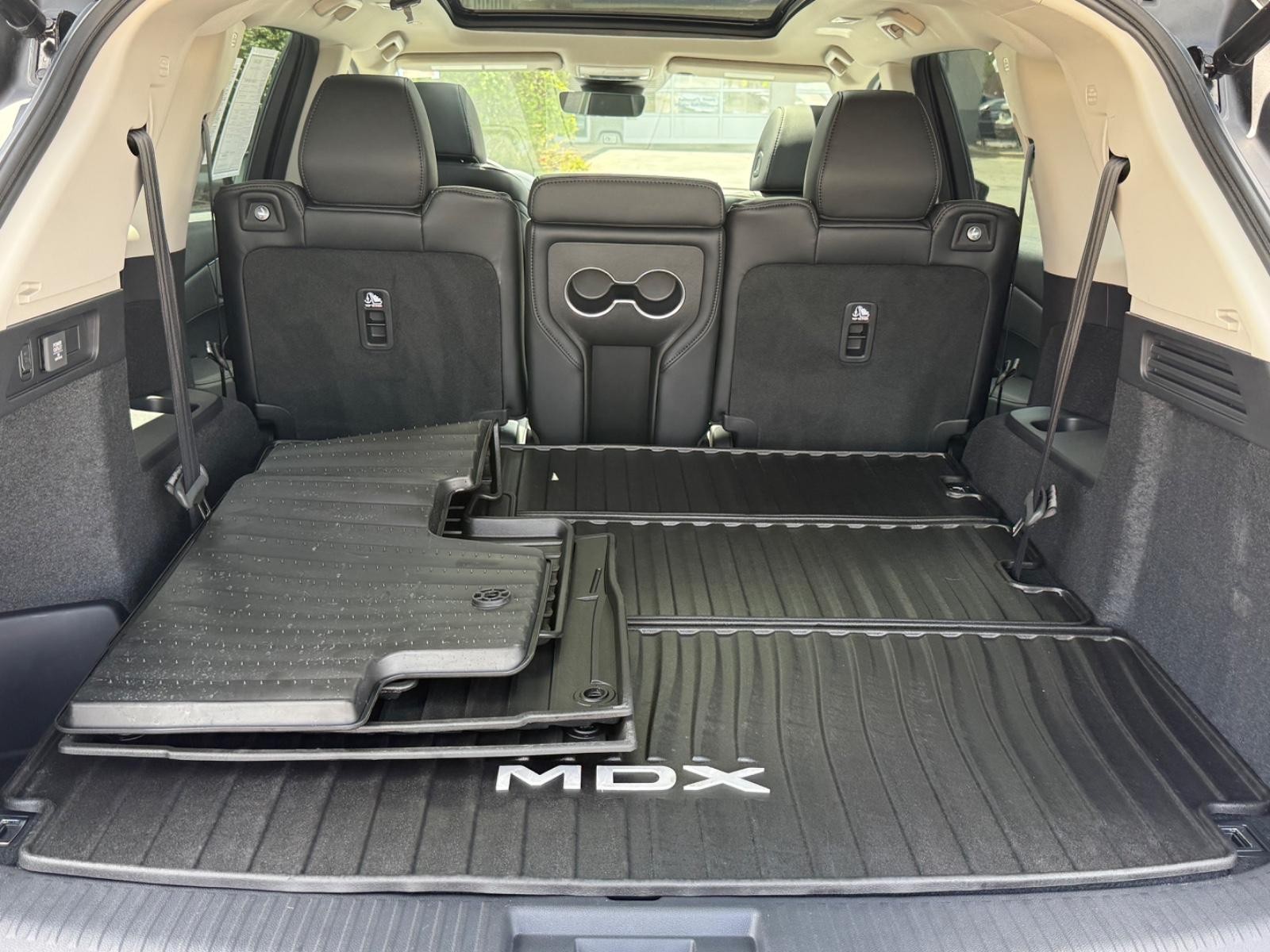 Acura MDX Vehicle Full-screen Gallery Image 05