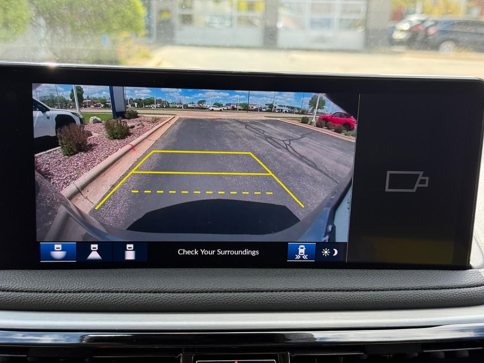 Acura MDX Vehicle Full-screen Gallery Image 20