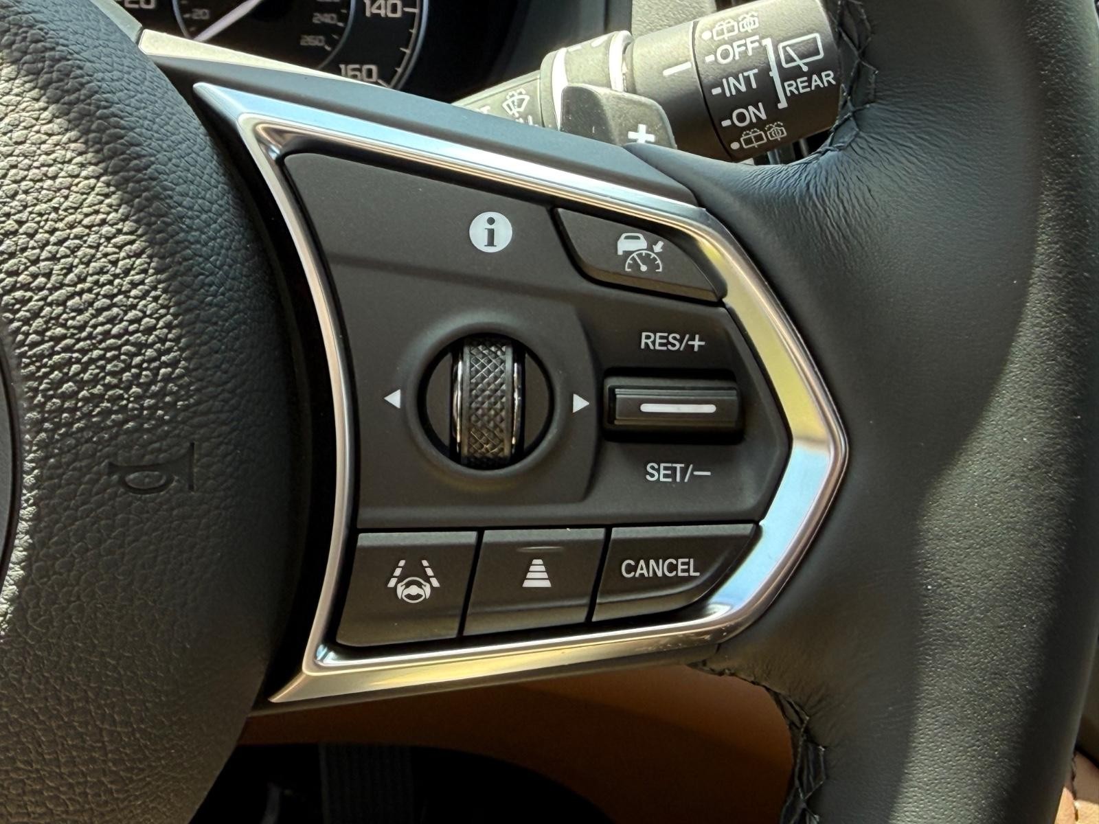 Acura RDX Vehicle Image 13