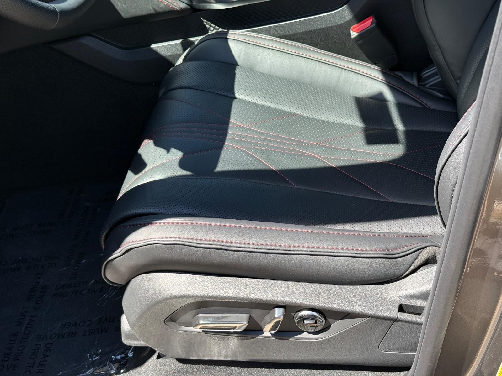 Acura MDX Vehicle Image 17