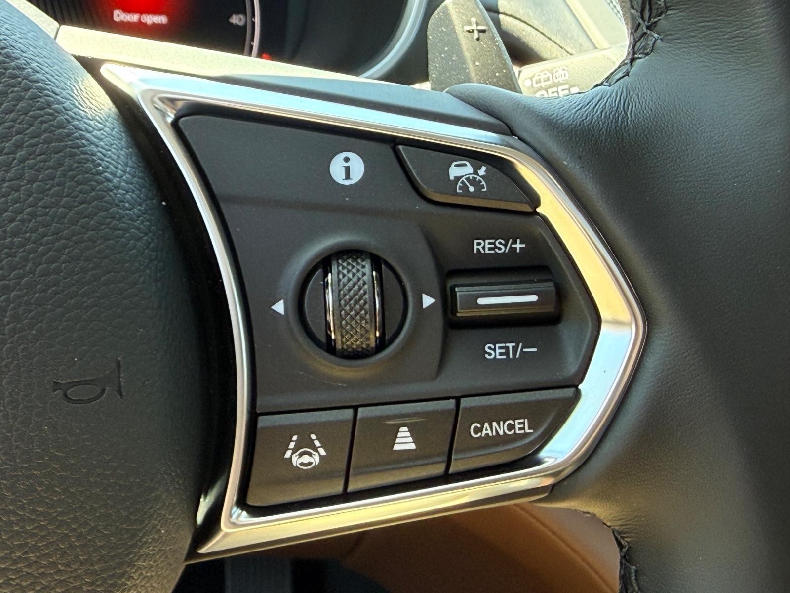 Acura MDX Vehicle Image 13