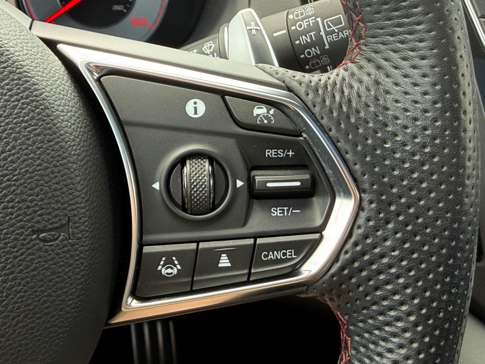 Acura RDX Vehicle Full-screen Gallery Image 18