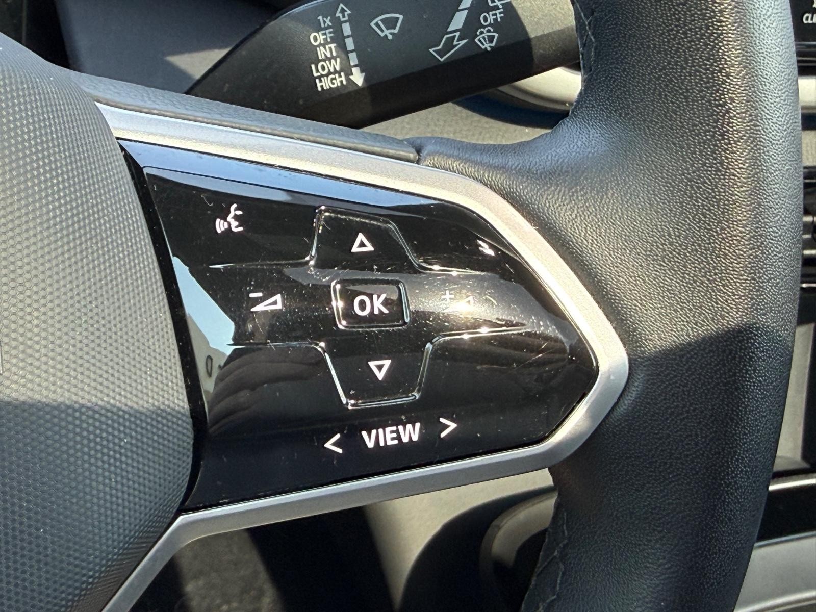 Volkswagen ID.4 Vehicle Image 16