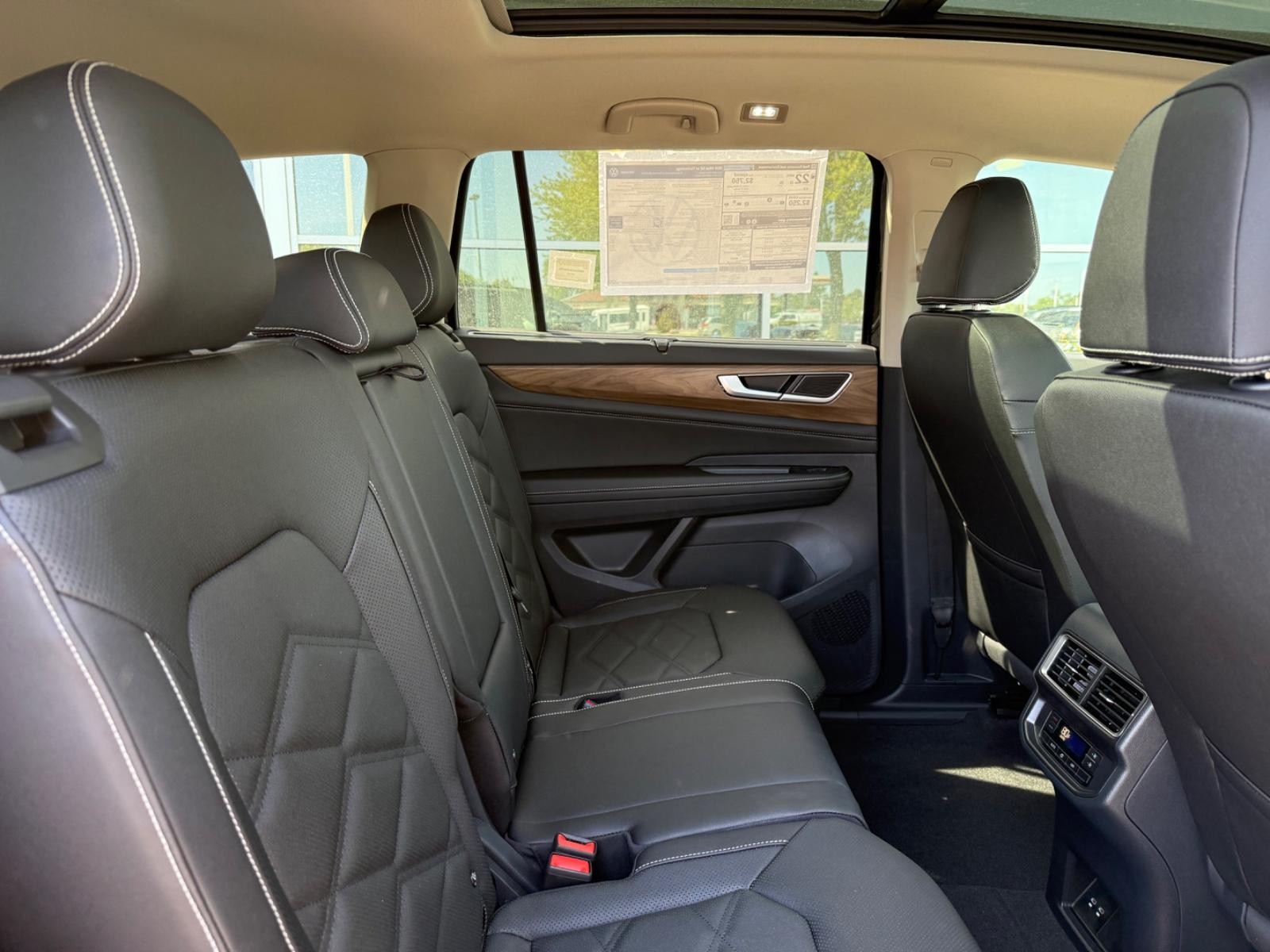 Volkswagen Atlas Vehicle Image 05