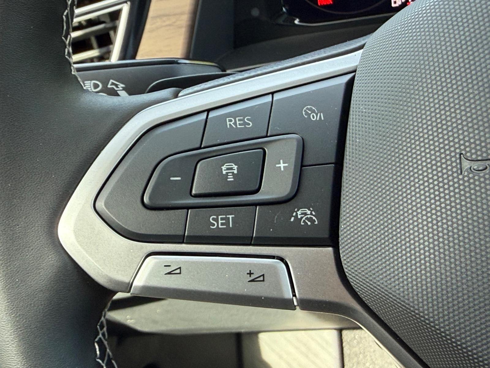 Volkswagen Atlas Vehicle Image 12